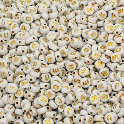Micanga de Letras L6 Luli 7mm pacote com 500g
