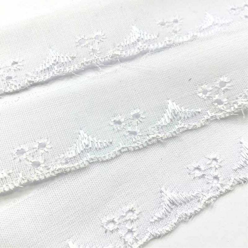 Bordado-de-Poliester-Luli-2506-25cm-Peca-com-137-Metros-