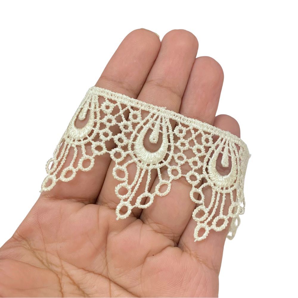 Renda-Guipir-Luli-4cm-5154-Peca-com-1370-Metros-